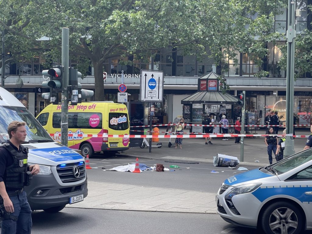 Car rams into crowd in Berlin