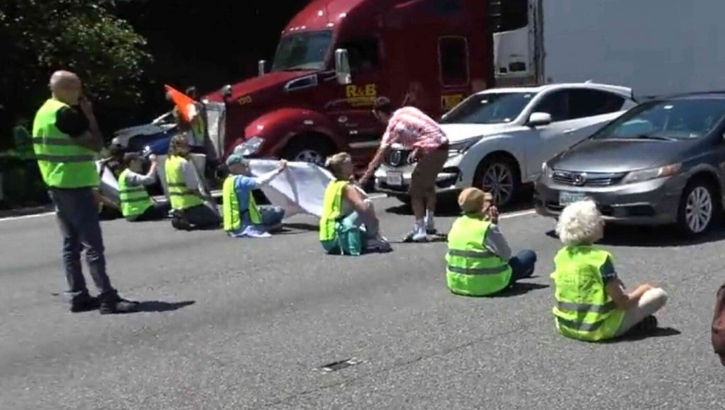 SATIRE – Success! Climate Protesters Block Traffic Causing Cars To Idle Extra 3 Hours