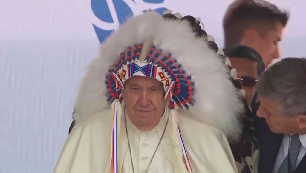 SATIRE – Pope Prepares For Meeting With Elizabeth Warren