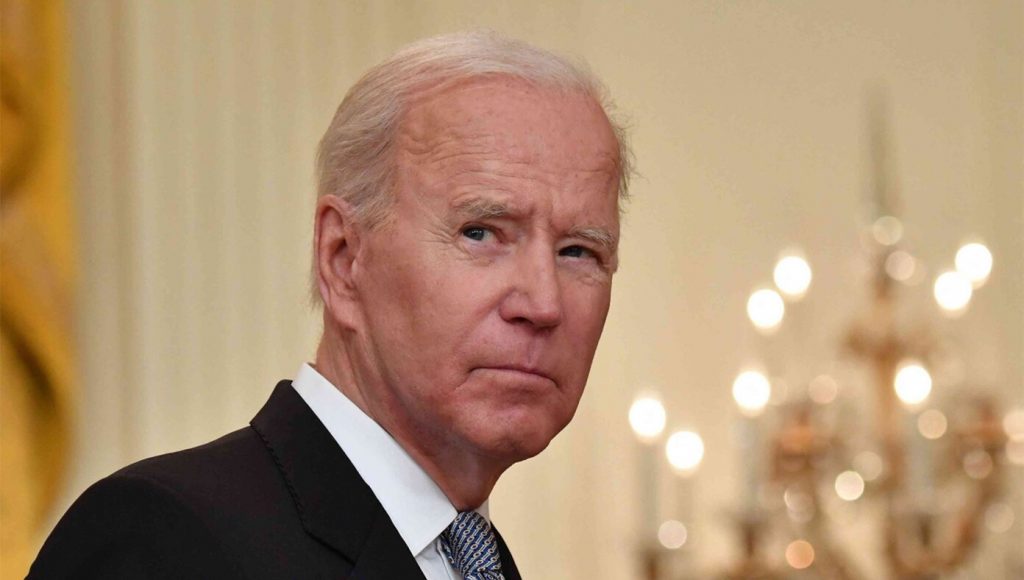 SATIRE – Seeing Outpourings Of Love For Deceased Queen, Biden Considers Dying To Boost Approval Ratings