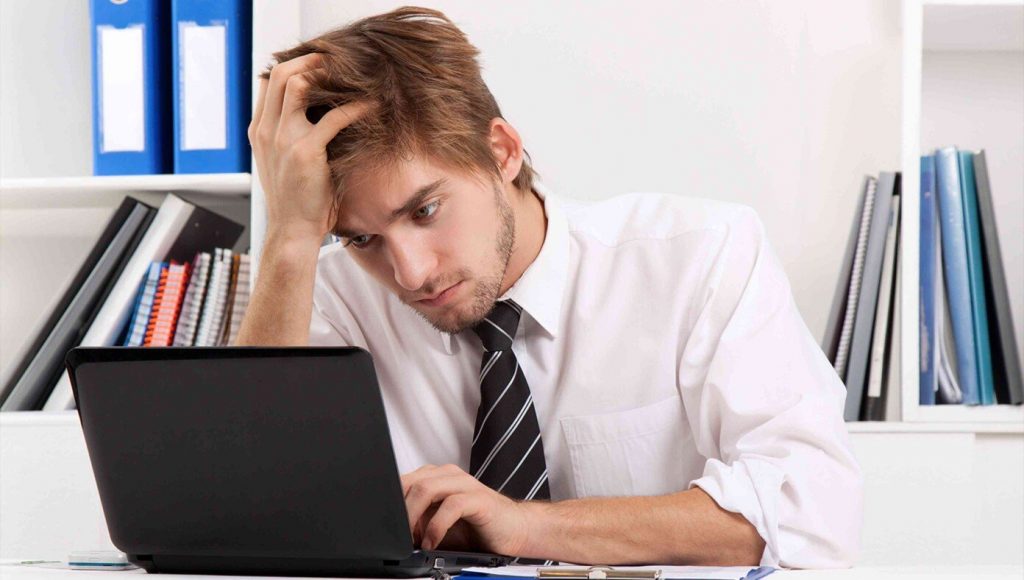 SATIRE – Employee Having Trouble ‘Quiet Quitting’ Because He Was So Lazy To Begin With