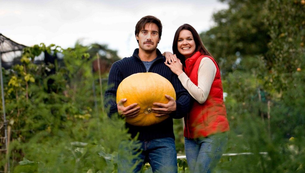 SATIRE – Husband Sentenced To Visiting Pumpkin Patch Every Year For Rest Of His Life