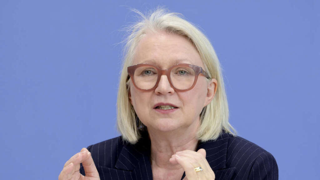 Germany: Woman Expert Says Germany Needs 1.5 Million Immigrants (Black Geniuses) Per Year