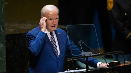 Trump leading Biden by double digits – poll