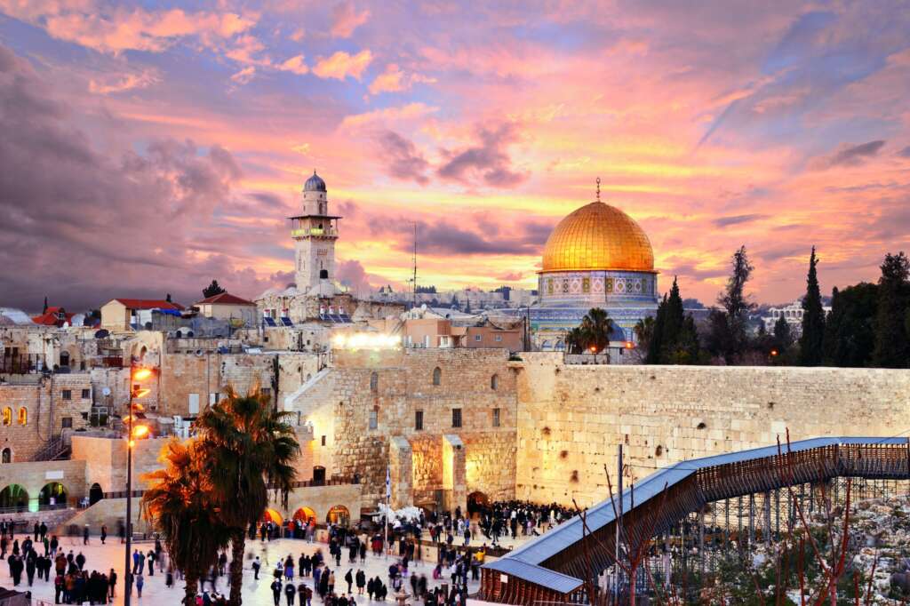 Jerusalem, Altar of Sacrifice (From 9 years ago) – Jews and Arabs are both being played by the SAME hand