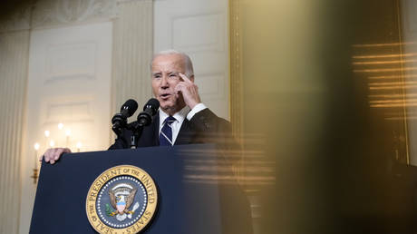US senator wants Biden to sweeten Saudi-Israel deal