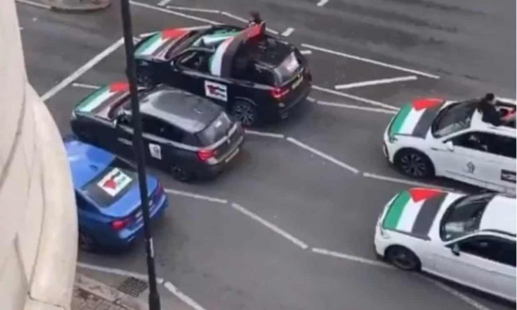 UK: Evil People Arrested for Yelling at Innocent Jew Child-Murderers