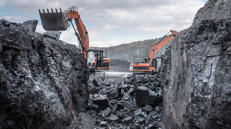 German industries struggling to replace Russian imports – poll