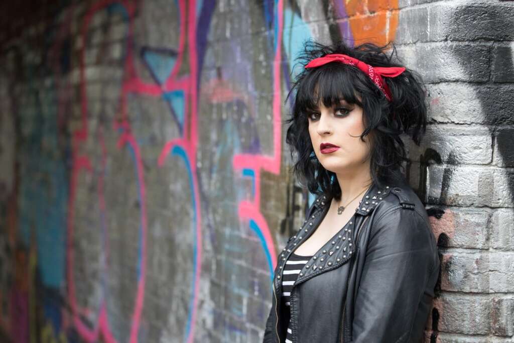 UK: Singer Arrested for Saying She’s Being Persecuted by Trannies