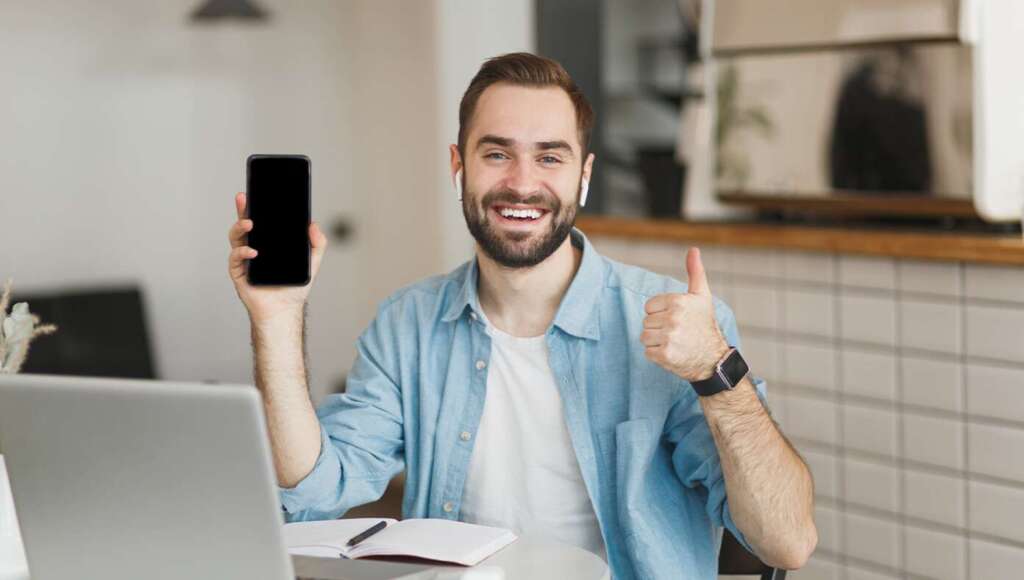 New Phone For Introverts Doesn’t Have A Call Function (Satire)