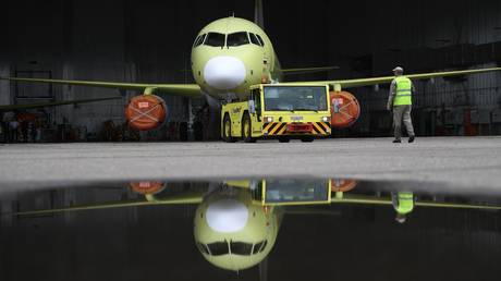 World’s largest aviation giant abandons Google over security concerns