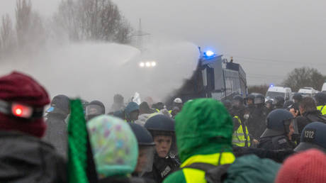 German party expels member for mimicking Hitler