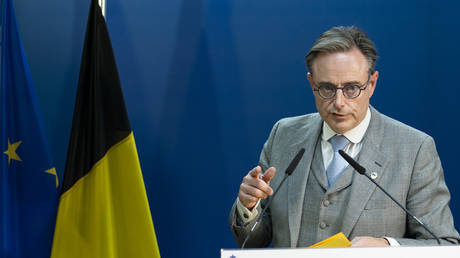 The EU rolls up in its clown car to rob a bank ‘for Ukraine’