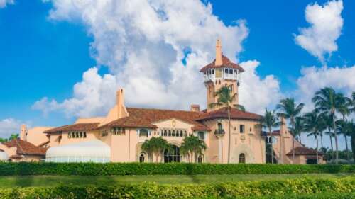 Internal FBI Memos Warned Biden DOJ ‘No Probable Cause’ To Raid Mar-A-Lago: Report